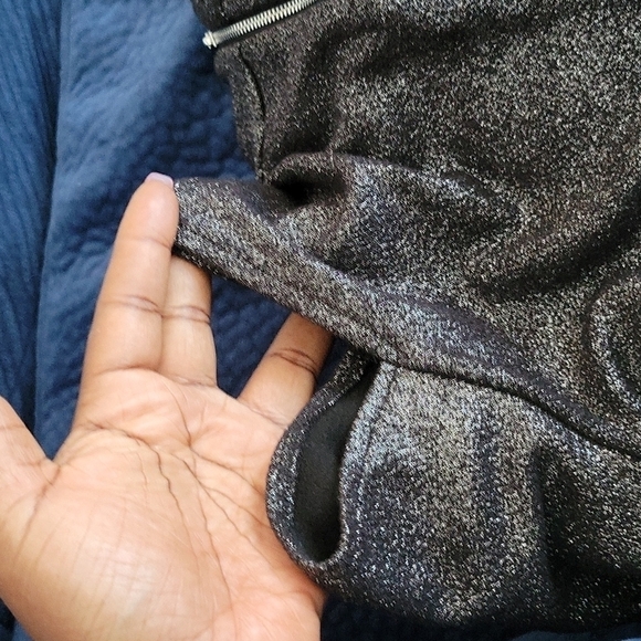 Bebe Y2K cold shoulder gunmetal Mettalic mock neck cropped top size L - Picture 12 of 12